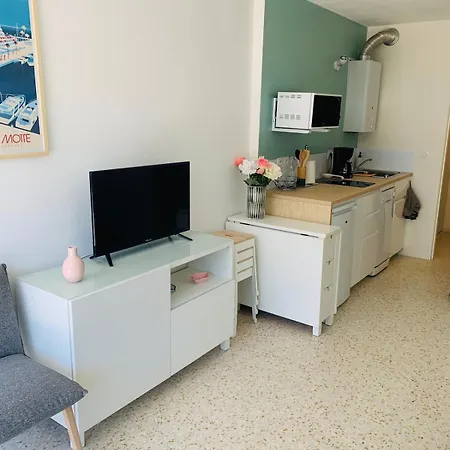 Climatise 4 Personnes, Place De Parking Privee, Rdc Avec Terrasse, A 10 Min A Pied Apartmán *