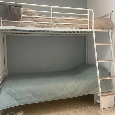 Apartmán Climatise 4 Personnes, Place De Parking Privee, Rdc Avec Terrasse, A 10 Min A Pied