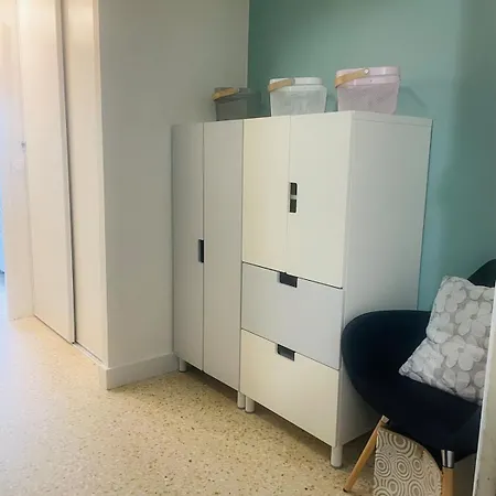 Apartmán Climatise 4 Personnes, Place De Parking Privee, Rdc Avec Terrasse, A 10 Min A Pied *